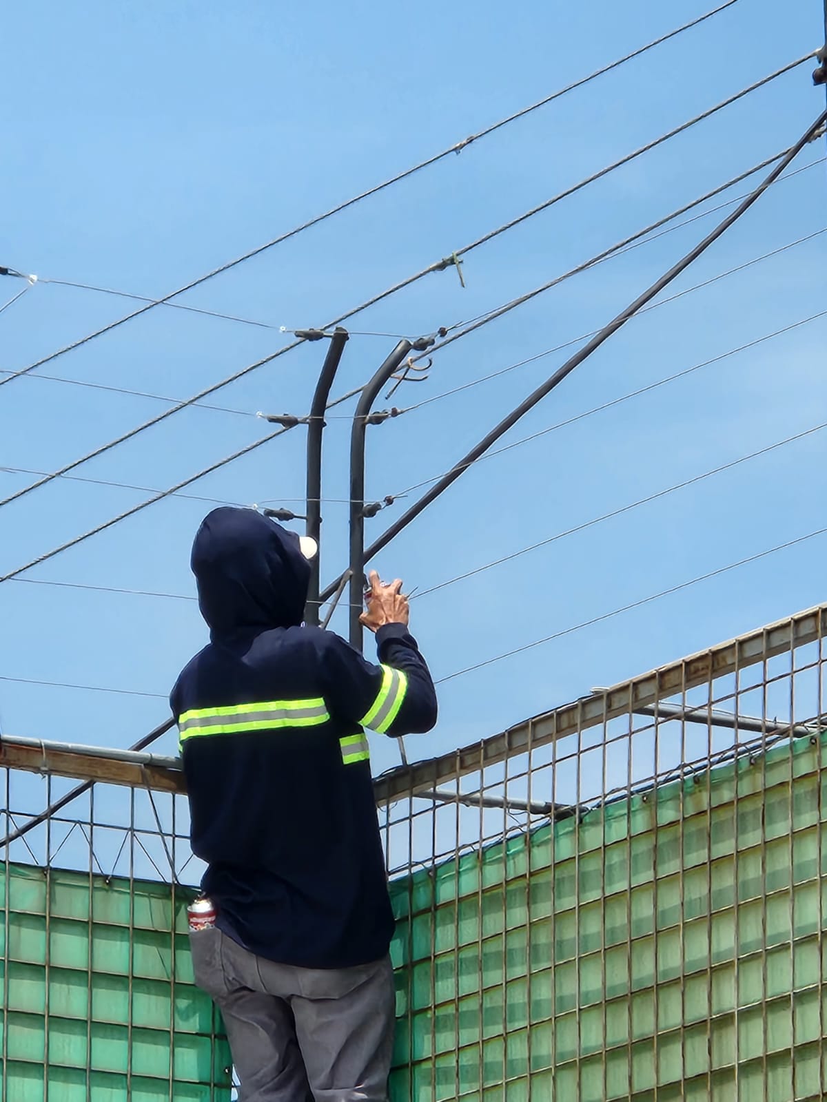Cerco electrico instalado en vivienda de Guayaquil